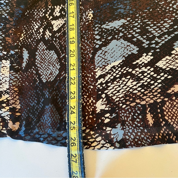 Glamorous Silk Over Size Loose Fit Animal Snake Skin Print Blouse Medium 6 - Picture 6 of 8